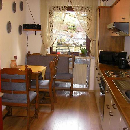 Appartement Haus Ellbogen à Momlingen Extérieur photo
