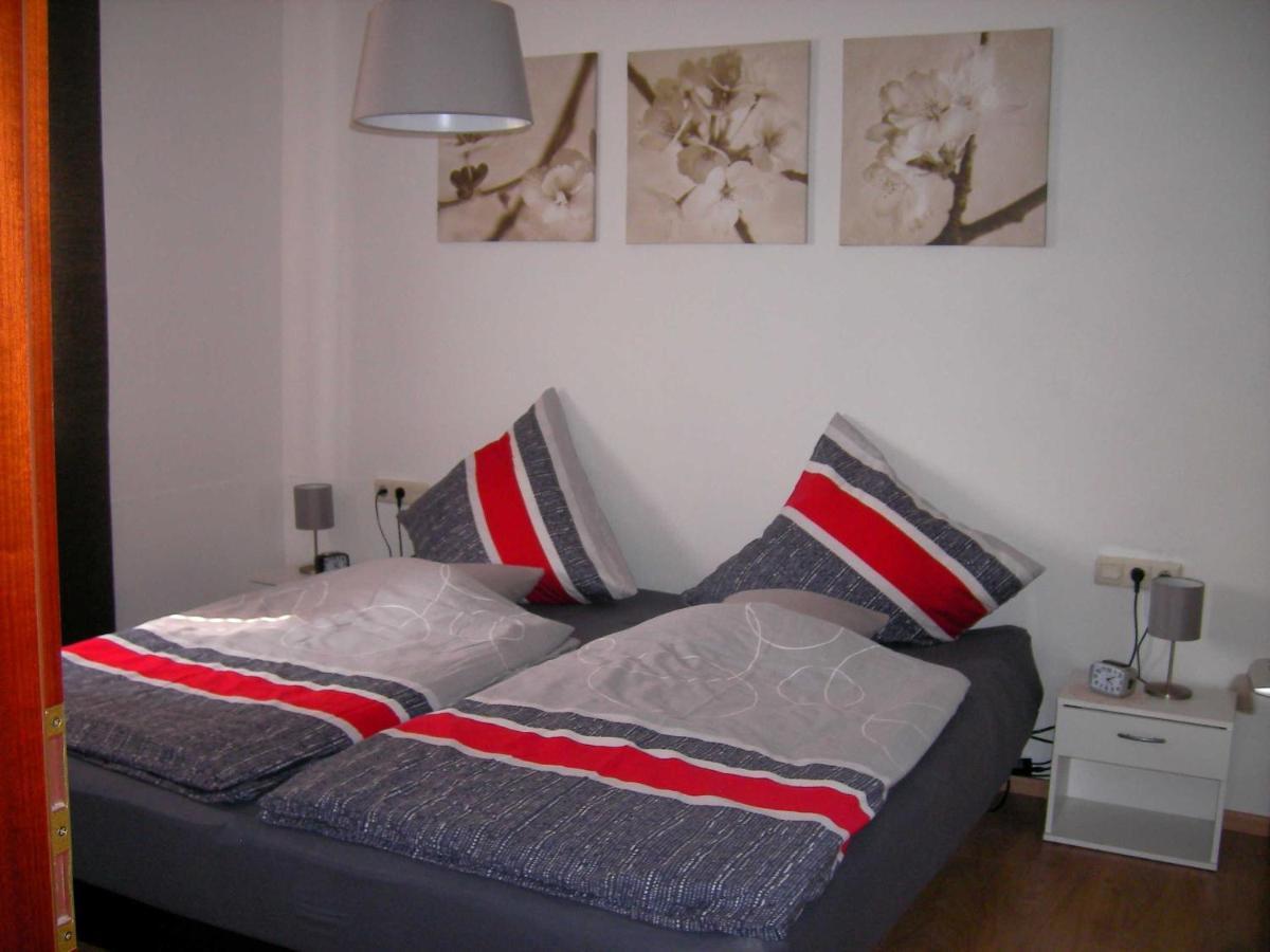 Appartement Haus Ellbogen à Momlingen Extérieur photo