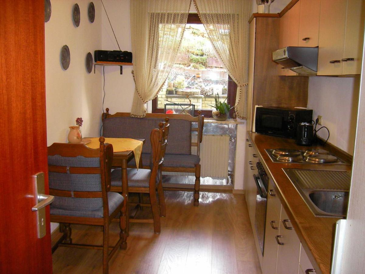 Appartement Haus Ellbogen à Momlingen Extérieur photo