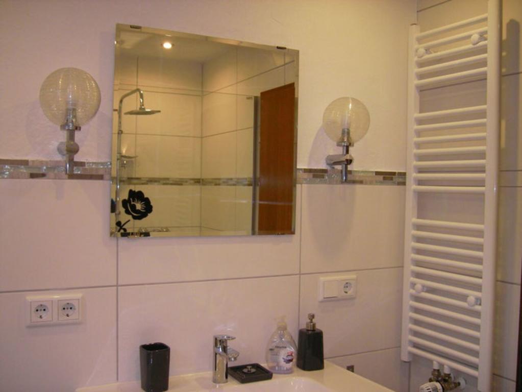 Appartement Haus Ellbogen à Momlingen Extérieur photo